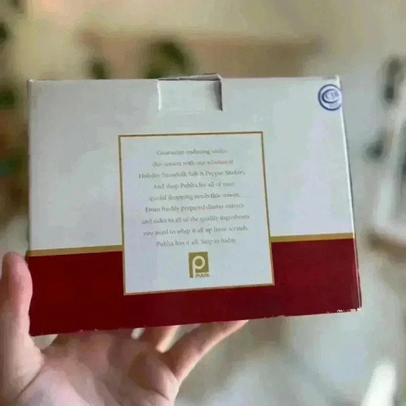 Publix 2005 Holiday Snowfolk Salt & Pepper Shaker Set - Encore Edition winter - Picture 8 of 9